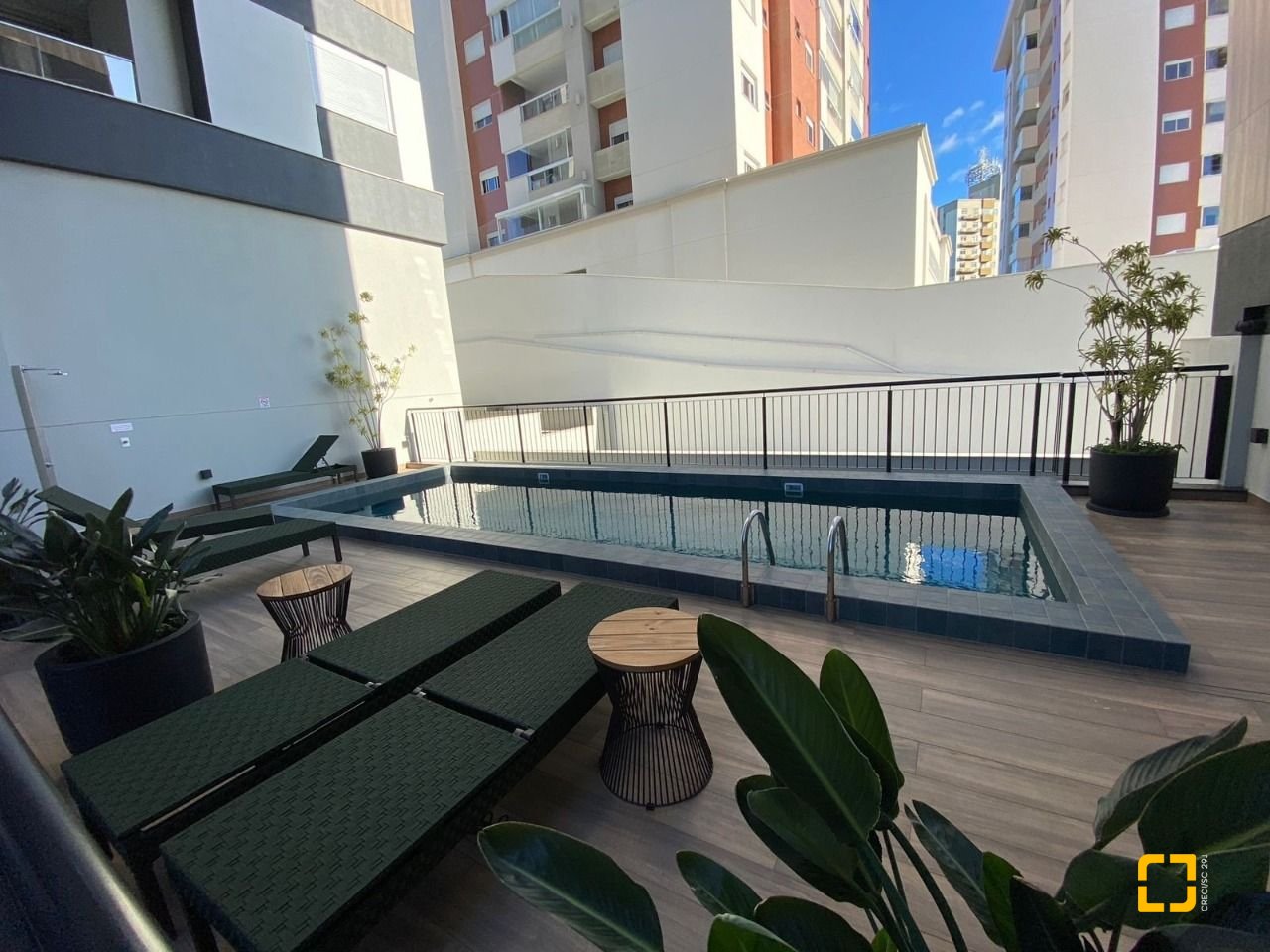 Apartamento com 111m², 3 quartos (sendo 1 suíte), 2 garagens, no bairro Estreito em Florianópolis