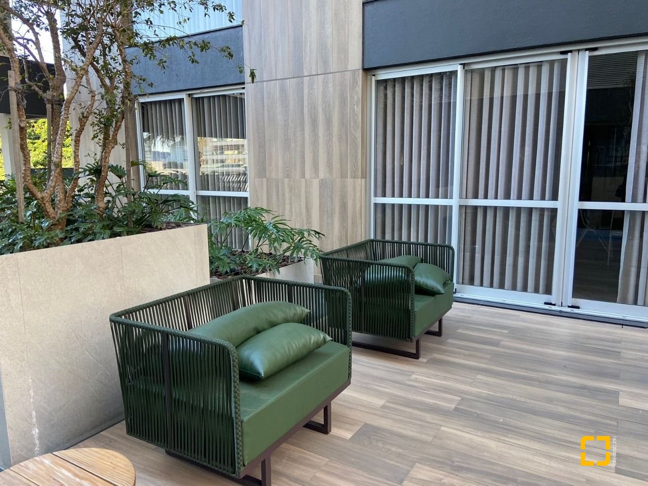 Apartamento com 111m², 3 quartos (sendo 1 suíte), 2 garagens, no bairro Estreito em Florianópolis
