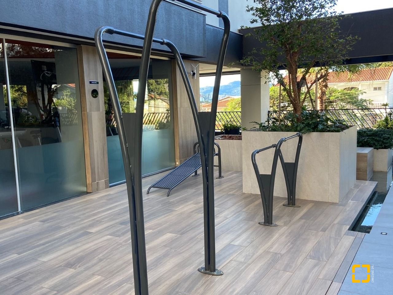 Apartamento com 111m², 3 quartos (sendo 1 suíte), 2 garagens, no bairro Estreito em Florianópolis