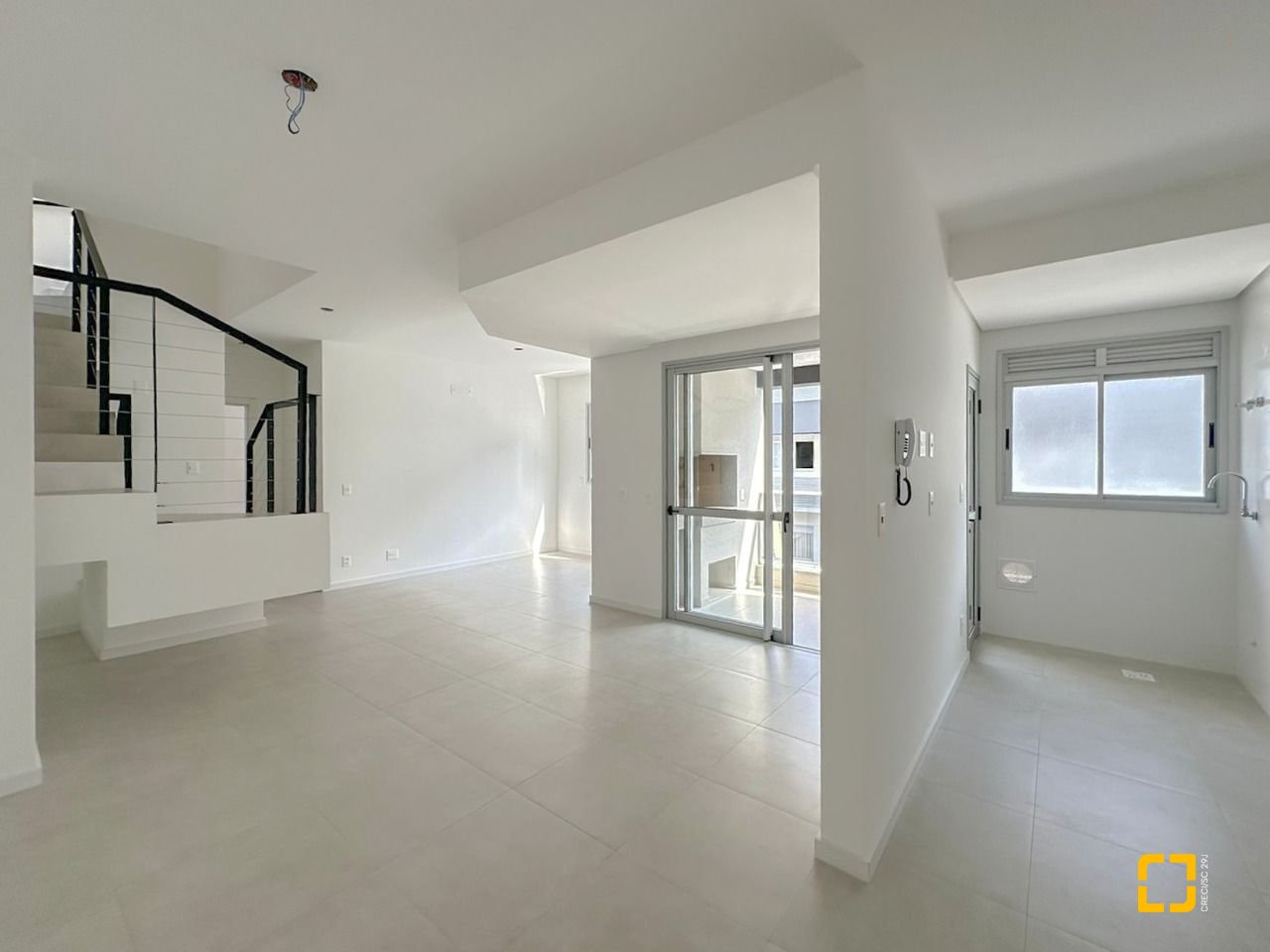 Apartamento com 111m², 3 quartos (sendo 1 suíte), 2 garagens, no bairro Estreito em Florianópolis