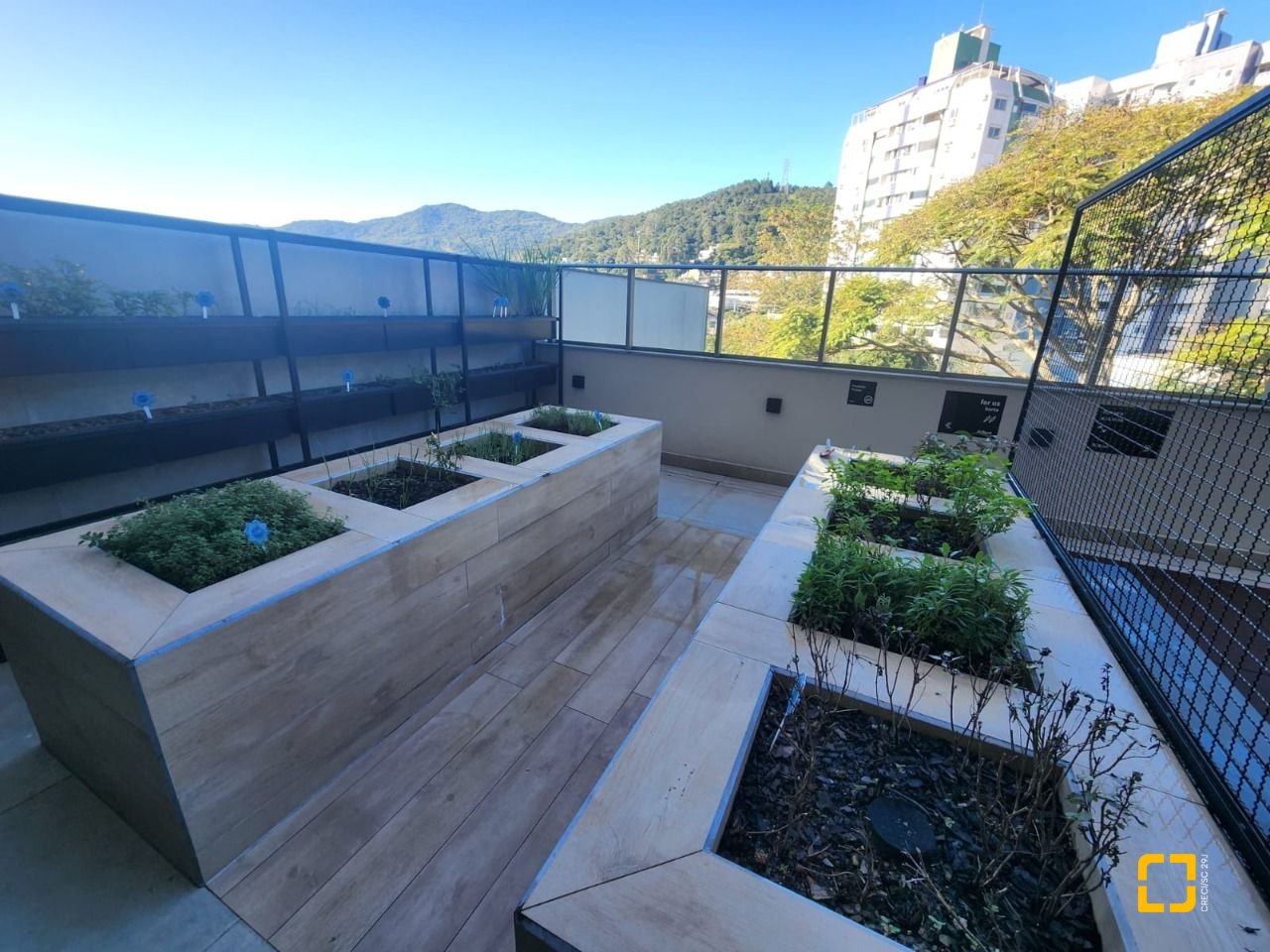Apartamento com 67m², 3 quartos (sendo 1 suíte), 1 garagem, no bairro Córrego Grande em Florianópolis