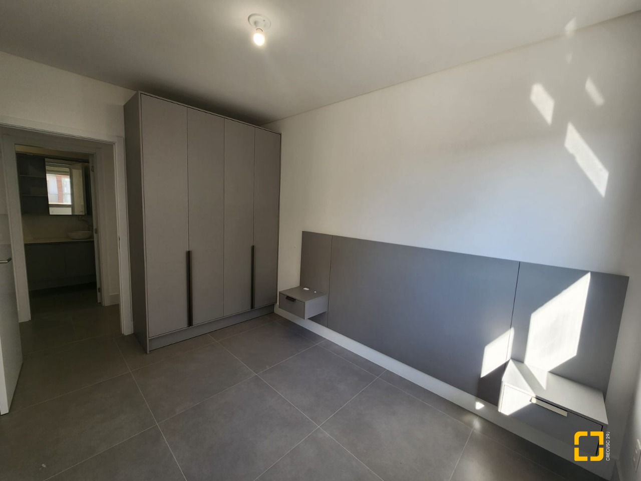 Apartamento com 67m², 3 quartos (sendo 1 suíte), 1 garagem, no bairro Córrego Grande em Florianópolis