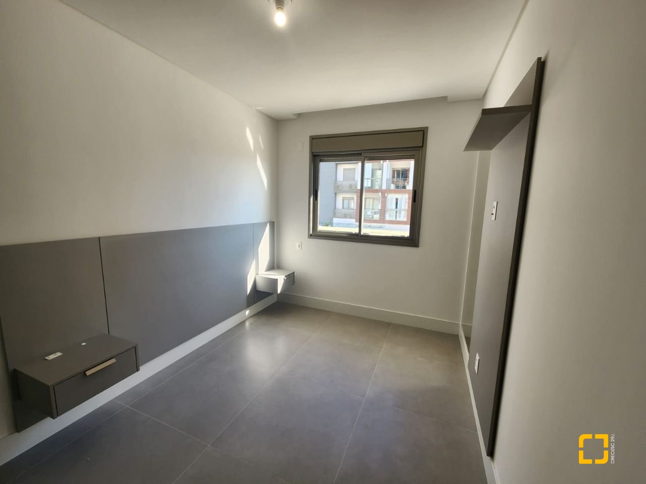Apartamento com 67m², 3 quartos (sendo 1 suíte), 1 garagem, no bairro Córrego Grande em Florianópolis
