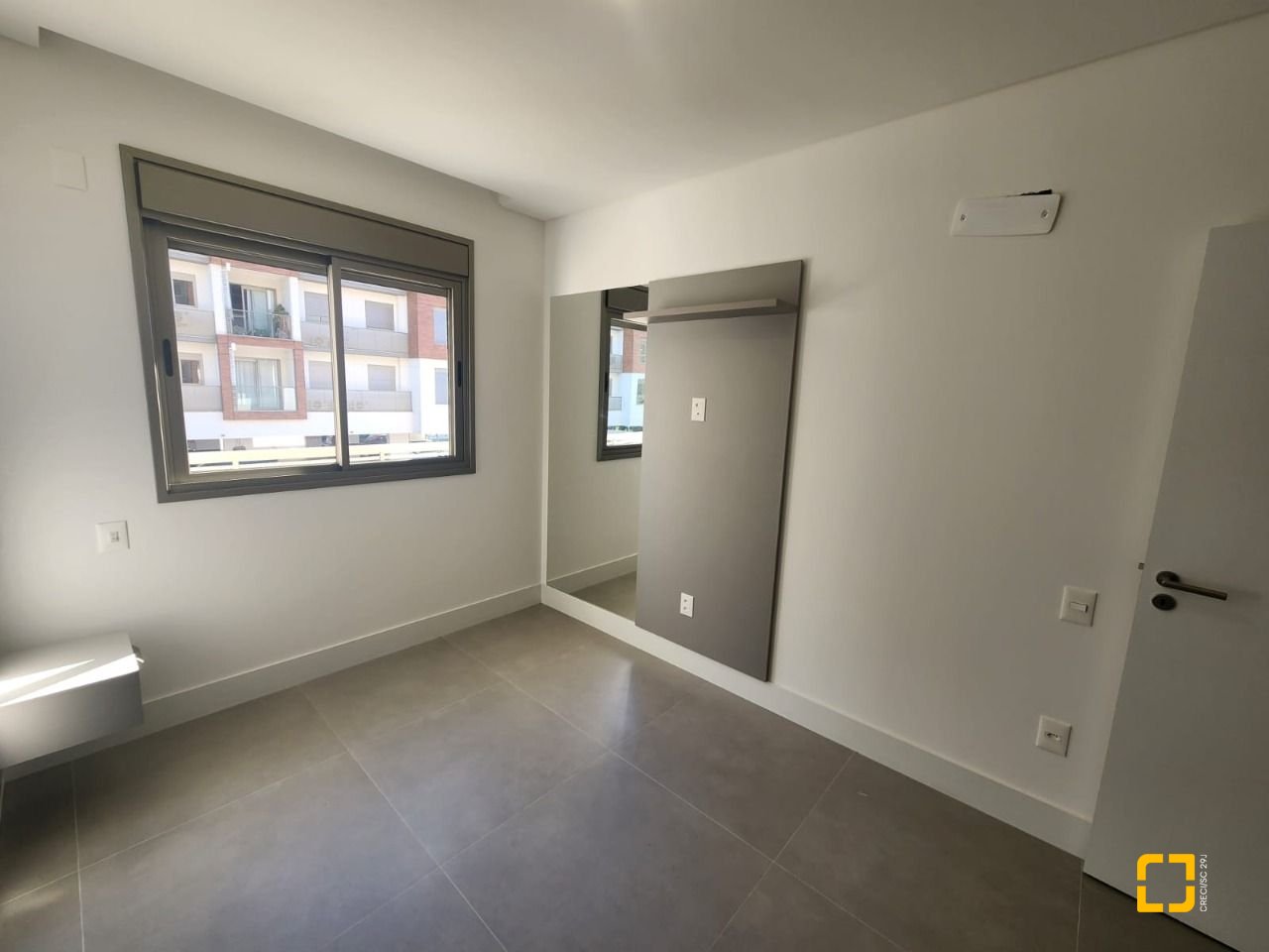 Apartamento com 67m², 3 quartos (sendo 1 suíte), 1 garagem, no bairro Córrego Grande em Florianópolis