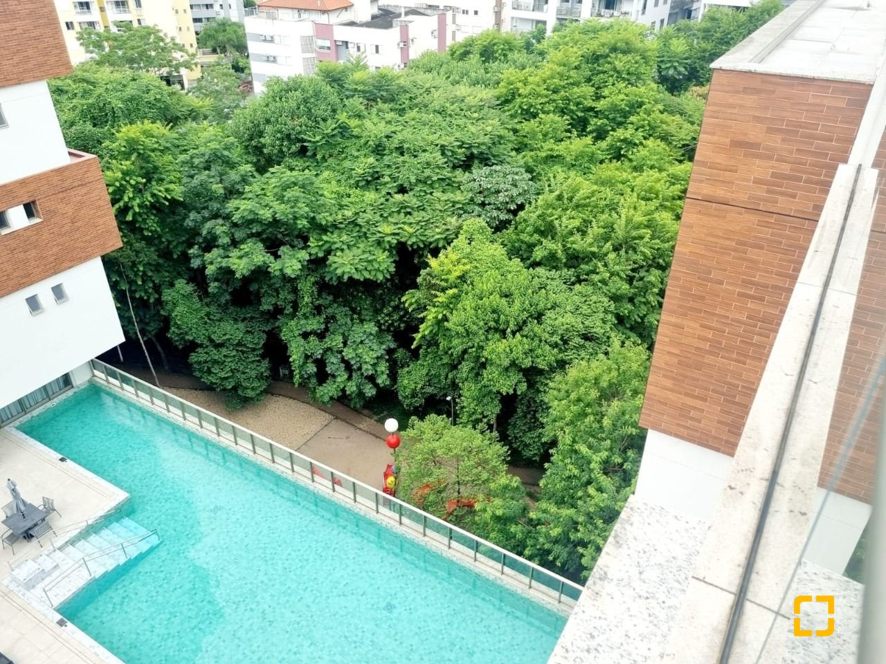 Apartamento com 67m², 3 quartos (sendo 1 suíte), 1 garagem, no bairro Córrego Grande em Florianópolis