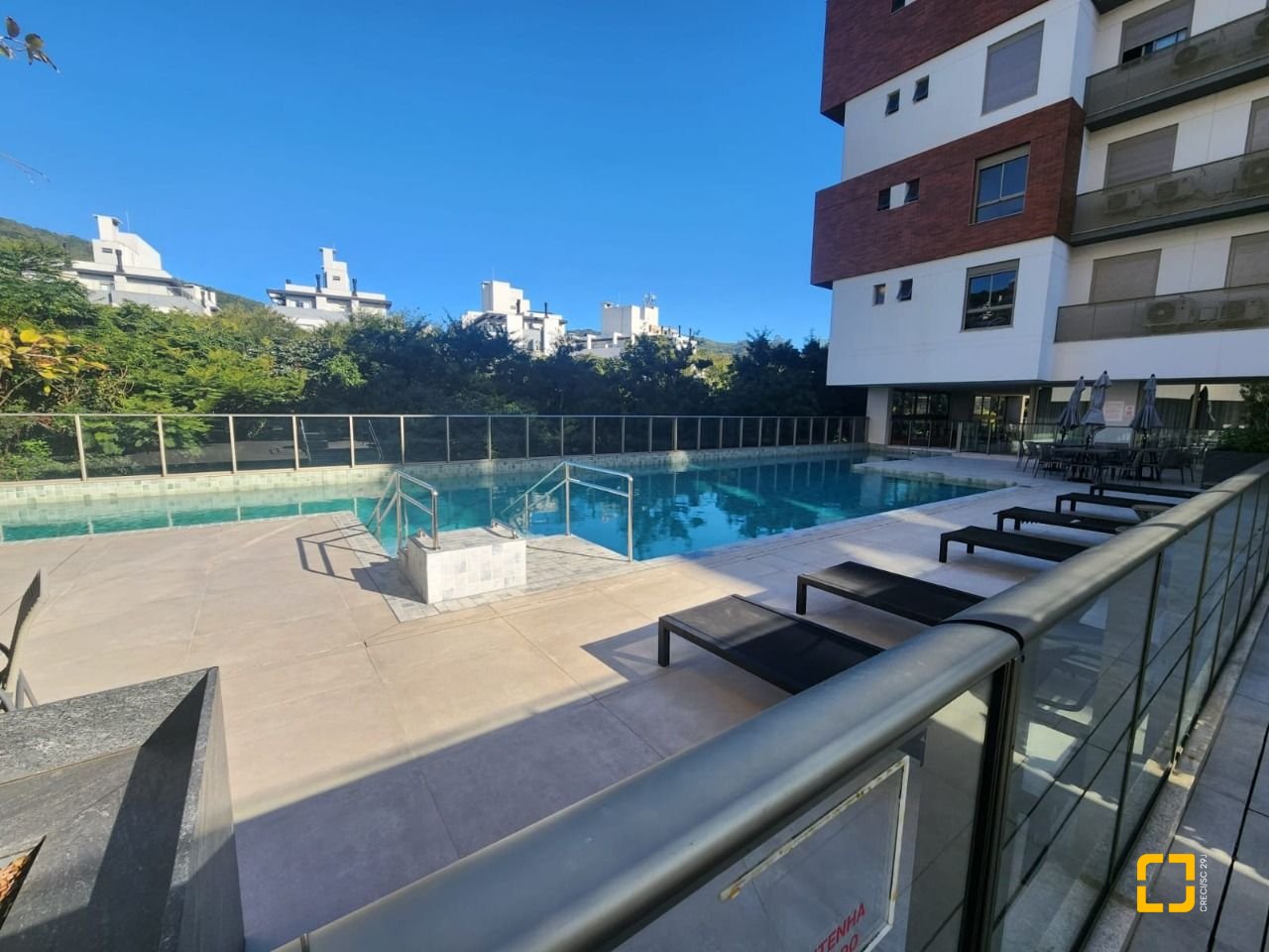 Apartamento com 67m², 3 quartos (sendo 1 suíte), 1 garagem, no bairro Córrego Grande em Florianópolis