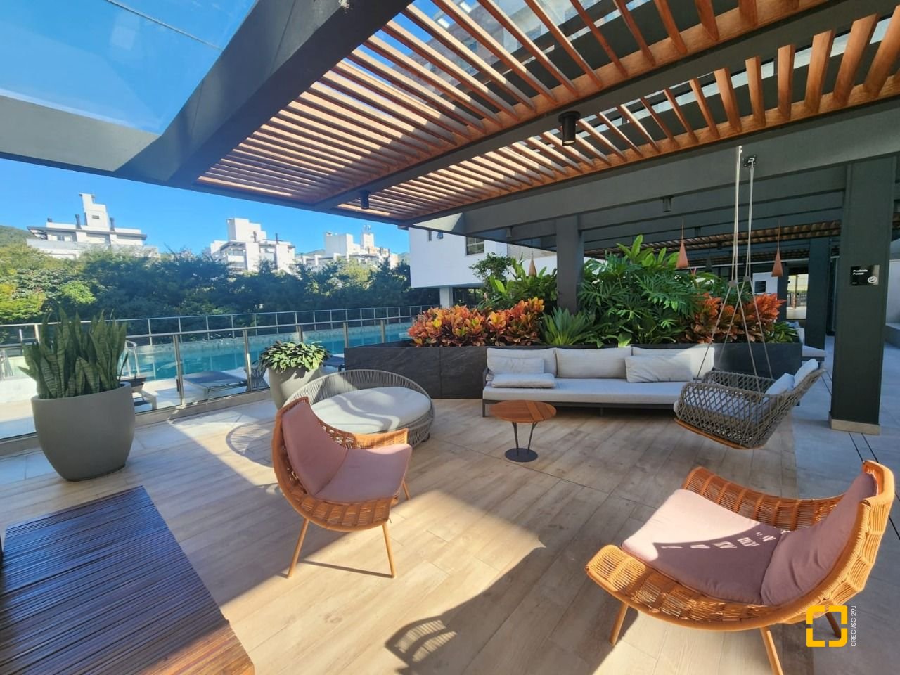 Apartamento com 67m², 3 quartos (sendo 1 suíte), 1 garagem, no bairro Córrego Grande em Florianópolis