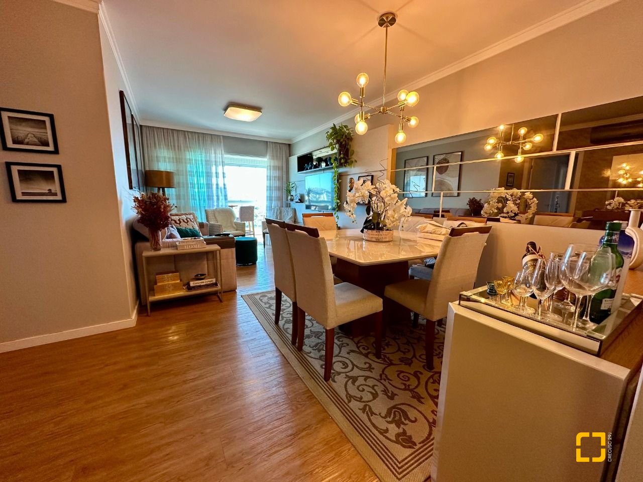Apartamento com 98m², 4 quartos (sendo 1 suíte), 1 garagem, no bairro Jardim Atlântico em Florianópolis