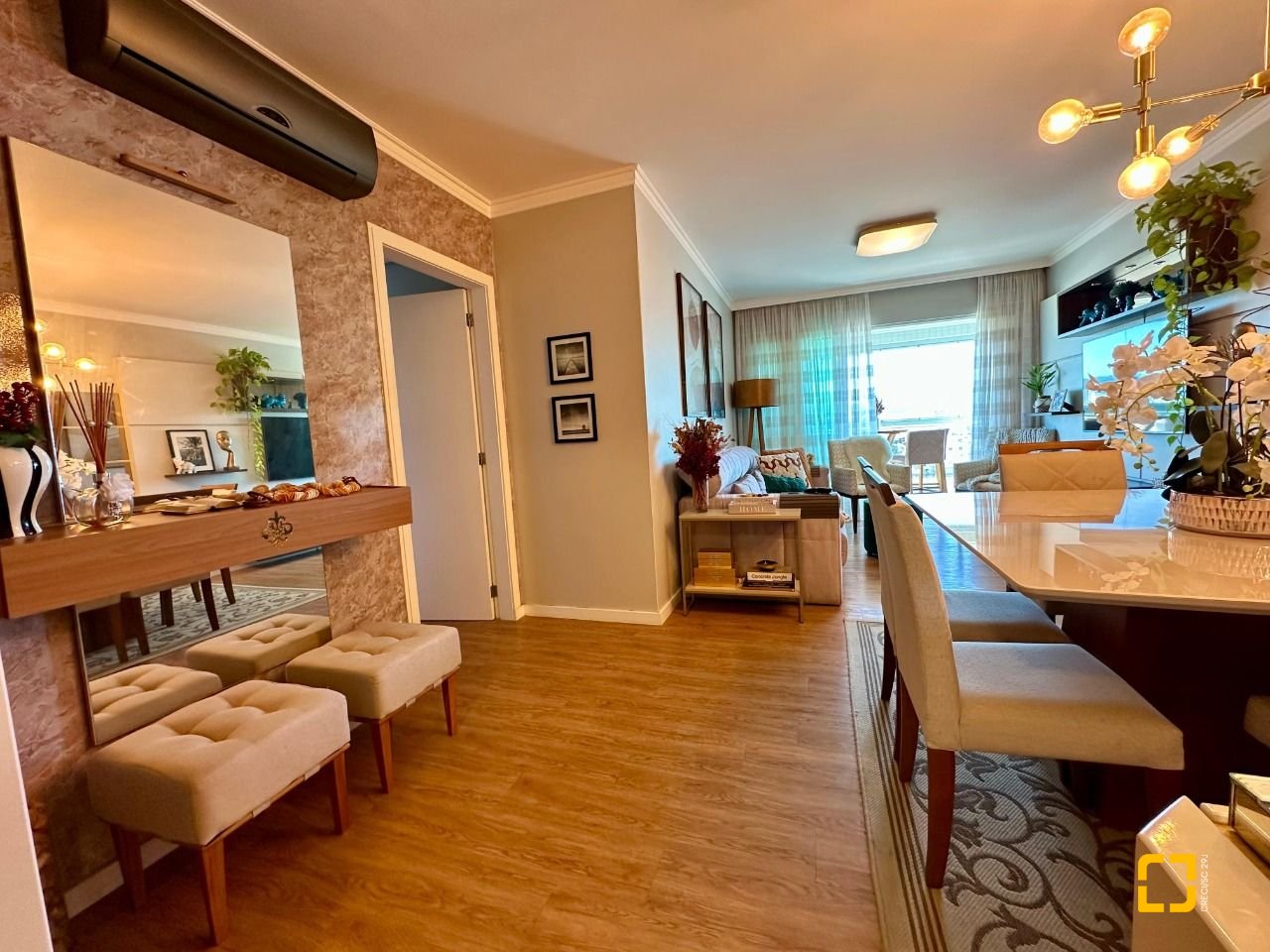 Apartamento com 98m², 4 quartos (sendo 1 suíte), 1 garagem, no bairro Jardim Atlântico em Florianópolis