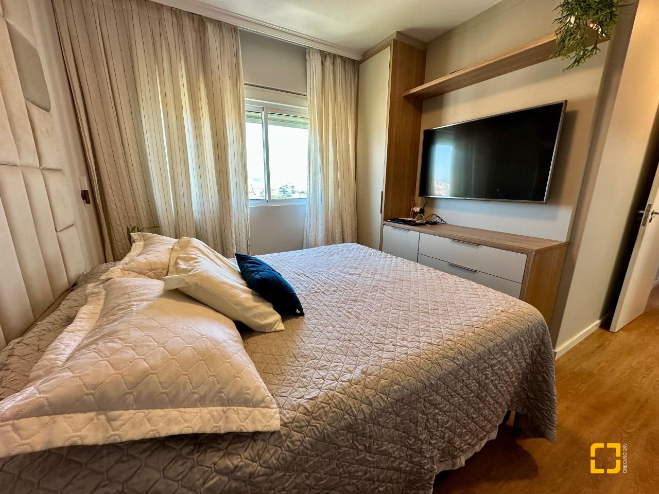Apartamento com 98m², 4 quartos (sendo 1 suíte), 1 garagem, no bairro Jardim Atlântico em Florianópolis