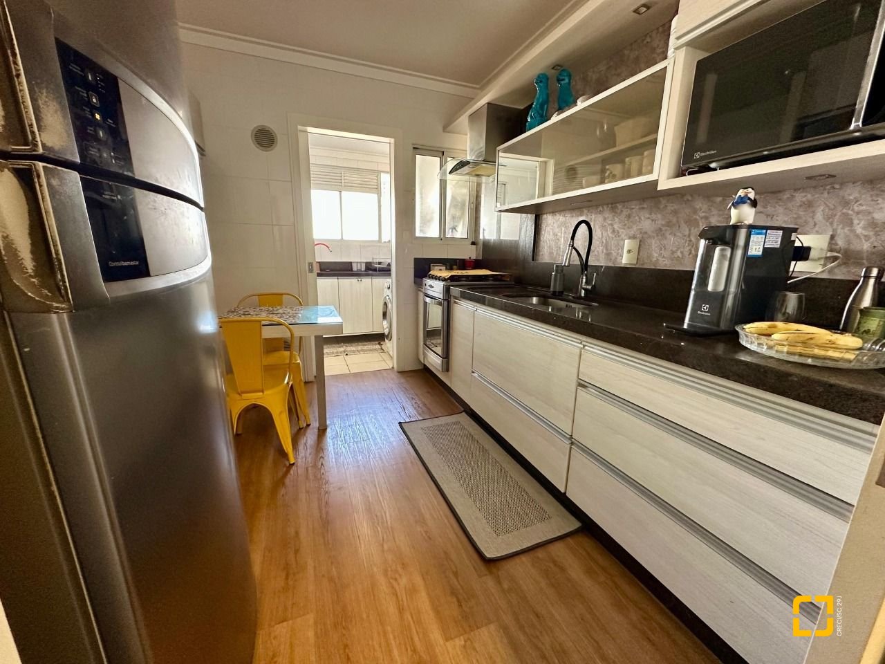 Apartamento com 98m², 4 quartos (sendo 1 suíte), 1 garagem, no bairro Jardim Atlântico em Florianópolis
