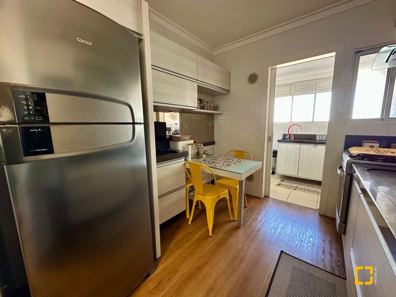 Apartamento com 98m², 4 quartos (sendo 1 suíte), 1 garagem, no bairro Jardim Atlântico em Florianópolis