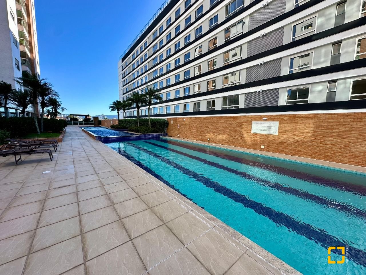 Apartamento com 98m², 4 quartos (sendo 1 suíte), 1 garagem, no bairro Jardim Atlântico em Florianópolis