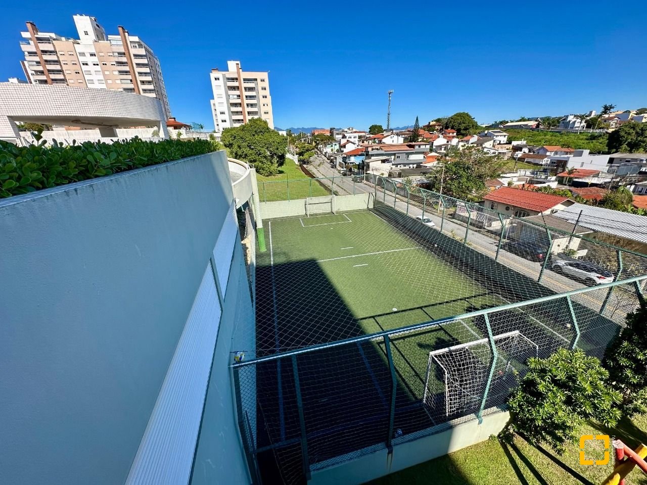 Apartamento com 98m², 4 quartos (sendo 1 suíte), 1 garagem, no bairro Jardim Atlântico em Florianópolis