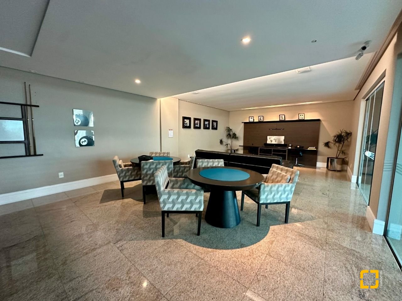 Apartamento com 98m², 4 quartos (sendo 1 suíte), 1 garagem, no bairro Jardim Atlântico em Florianópolis