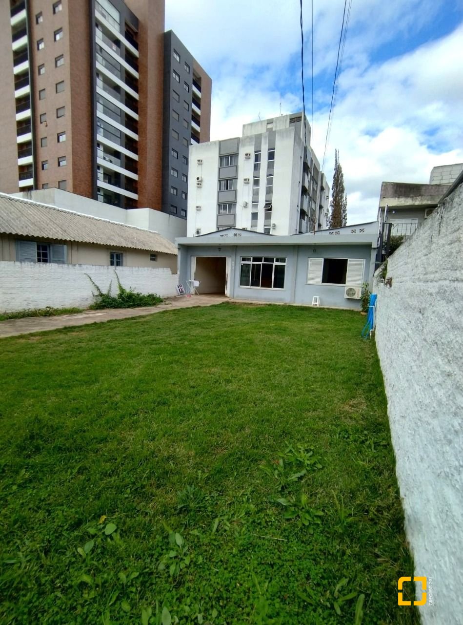 Casa com 165m², 3 quartos, 5 garagens, no bairro Canto em Florianópolis