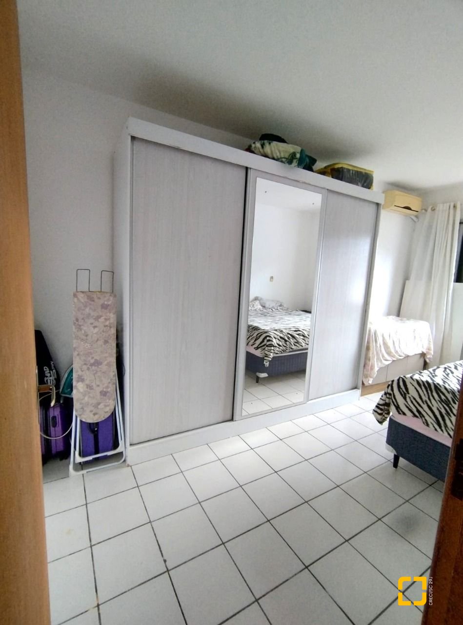 Casa com 165m², 3 quartos, 5 garagens, no bairro Canto em Florianópolis