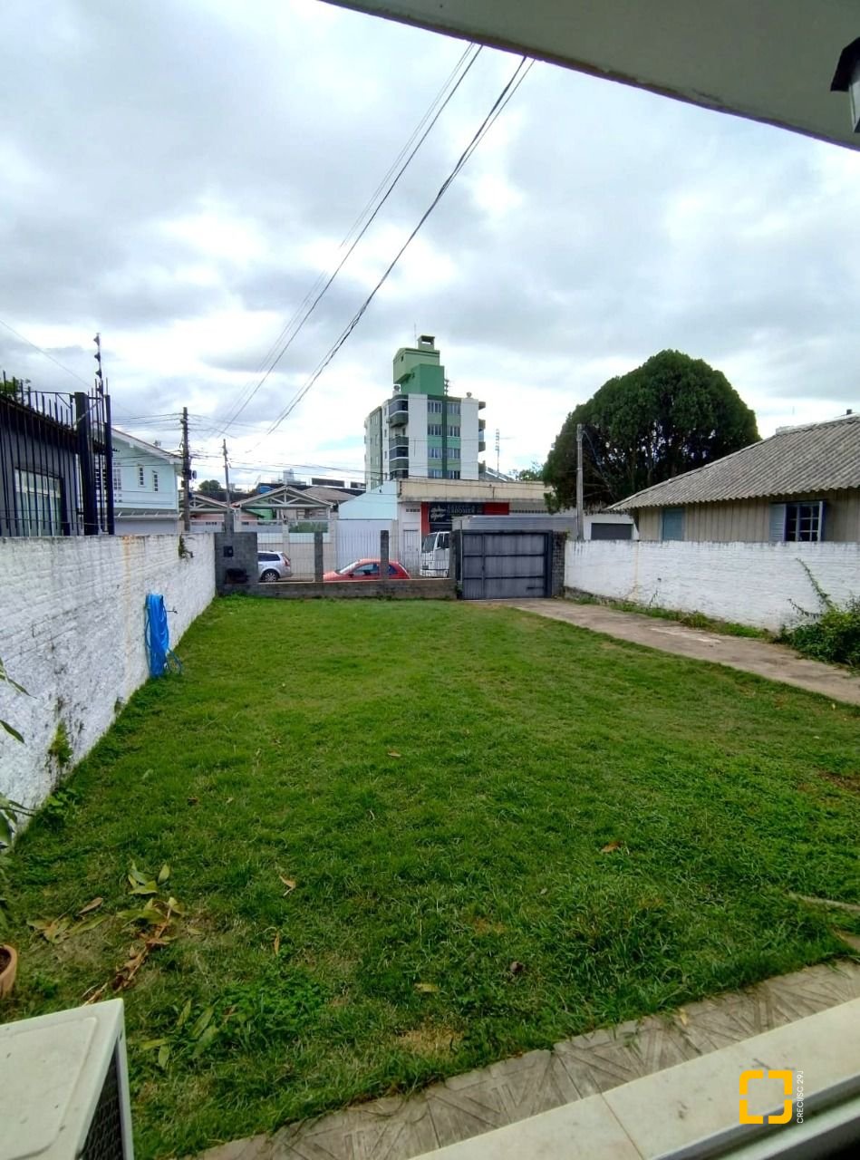 Casa com 165m², 3 quartos, 5 garagens, no bairro Canto em Florianópolis
