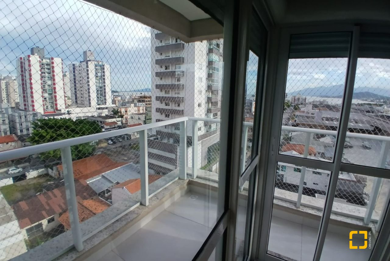 Apartamento com 113m², 4 quartos (sendo 1 suíte), 1 garagem, no bairro Kobrasol em São José