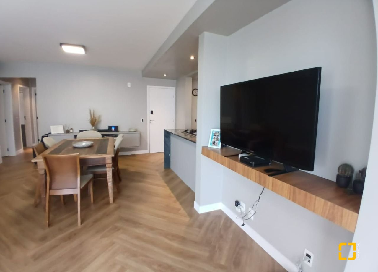 Apartamento com 113m², 4 quartos (sendo 1 suíte), 1 garagem, no bairro Kobrasol em São José