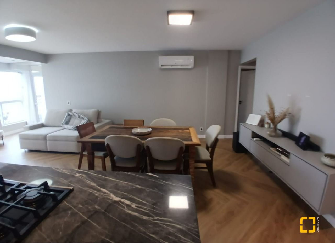Apartamento com 113m², 4 quartos (sendo 1 suíte), 1 garagem, no bairro Kobrasol em São José