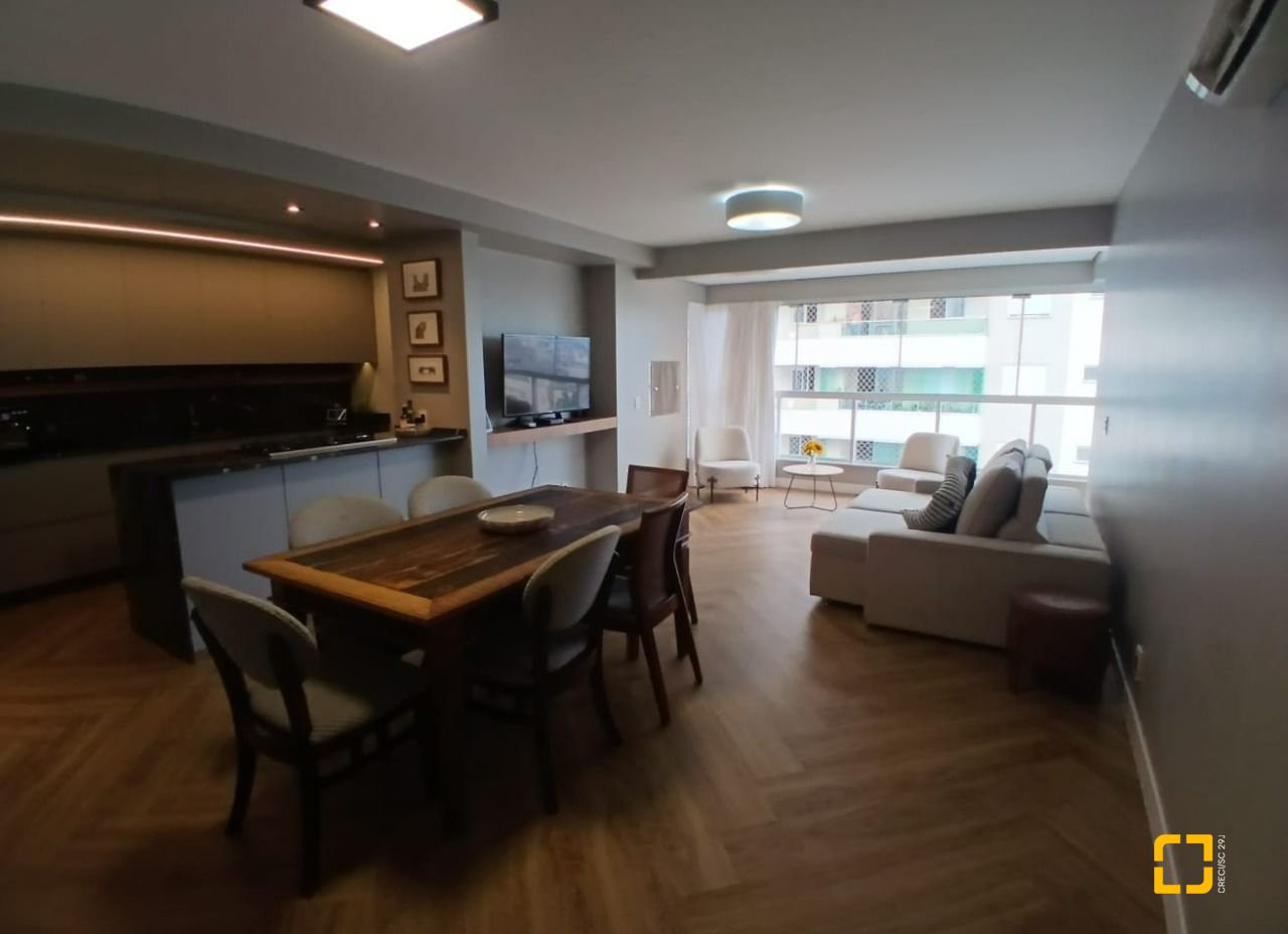 Apartamento com 113m², 4 quartos (sendo 1 suíte), 1 garagem, no bairro Kobrasol em São José