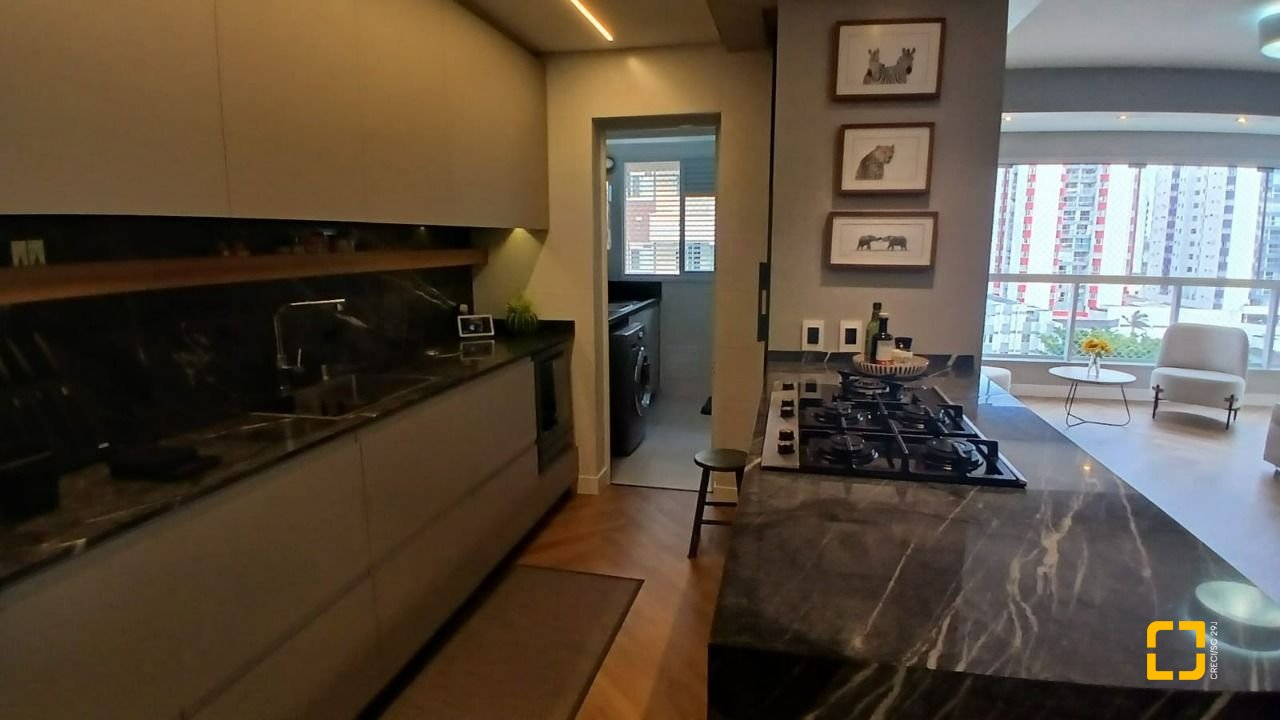 Apartamento com 113m², 4 quartos (sendo 1 suíte), 1 garagem, no bairro Kobrasol em São José