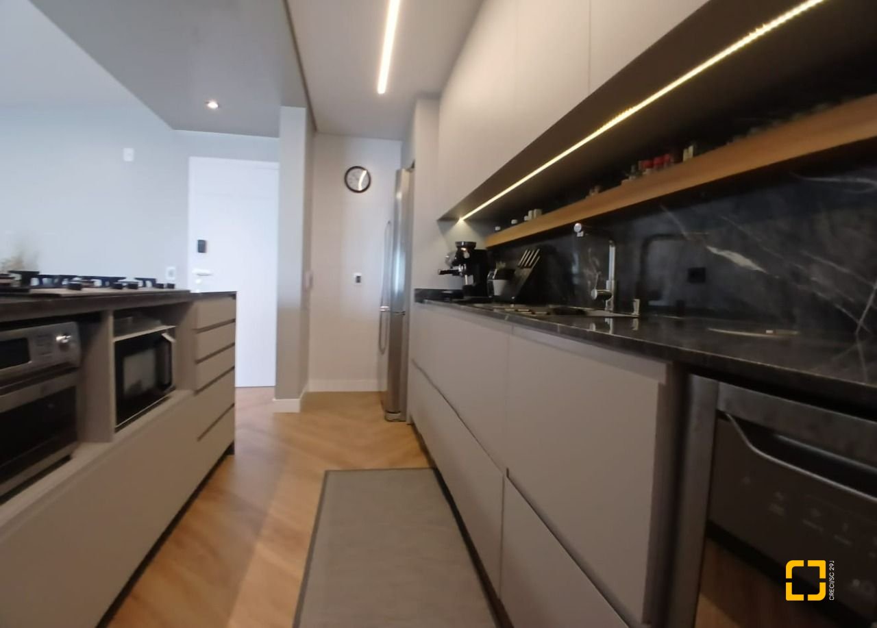 Apartamento com 113m², 4 quartos (sendo 1 suíte), 1 garagem, no bairro Kobrasol em São José