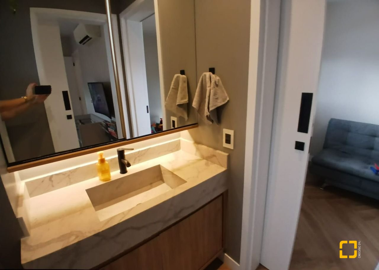 Apartamento com 113m², 4 quartos (sendo 1 suíte), 1 garagem, no bairro Kobrasol em São José