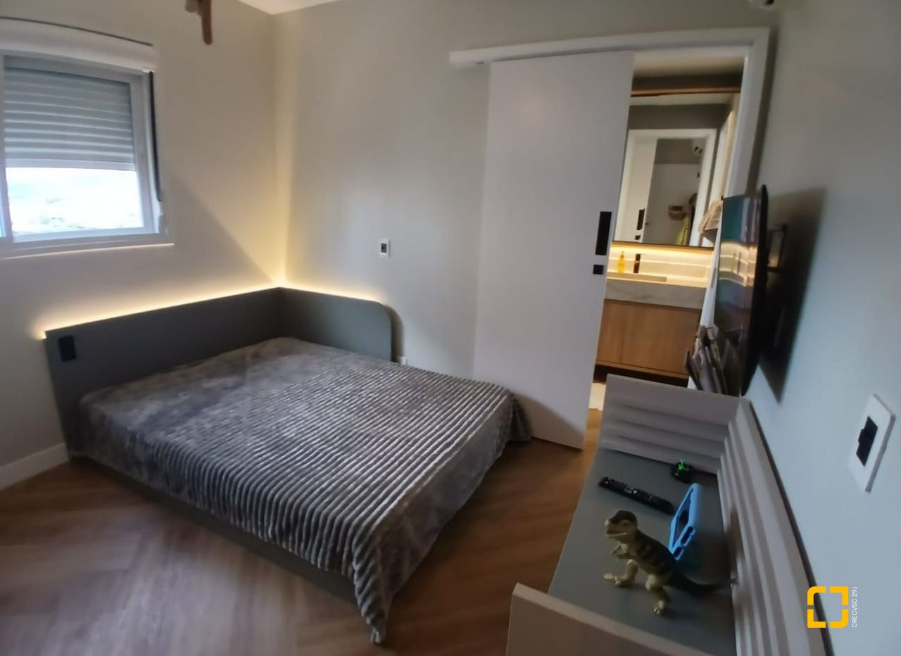 Apartamento com 113m², 4 quartos (sendo 1 suíte), 1 garagem, no bairro Kobrasol em São José