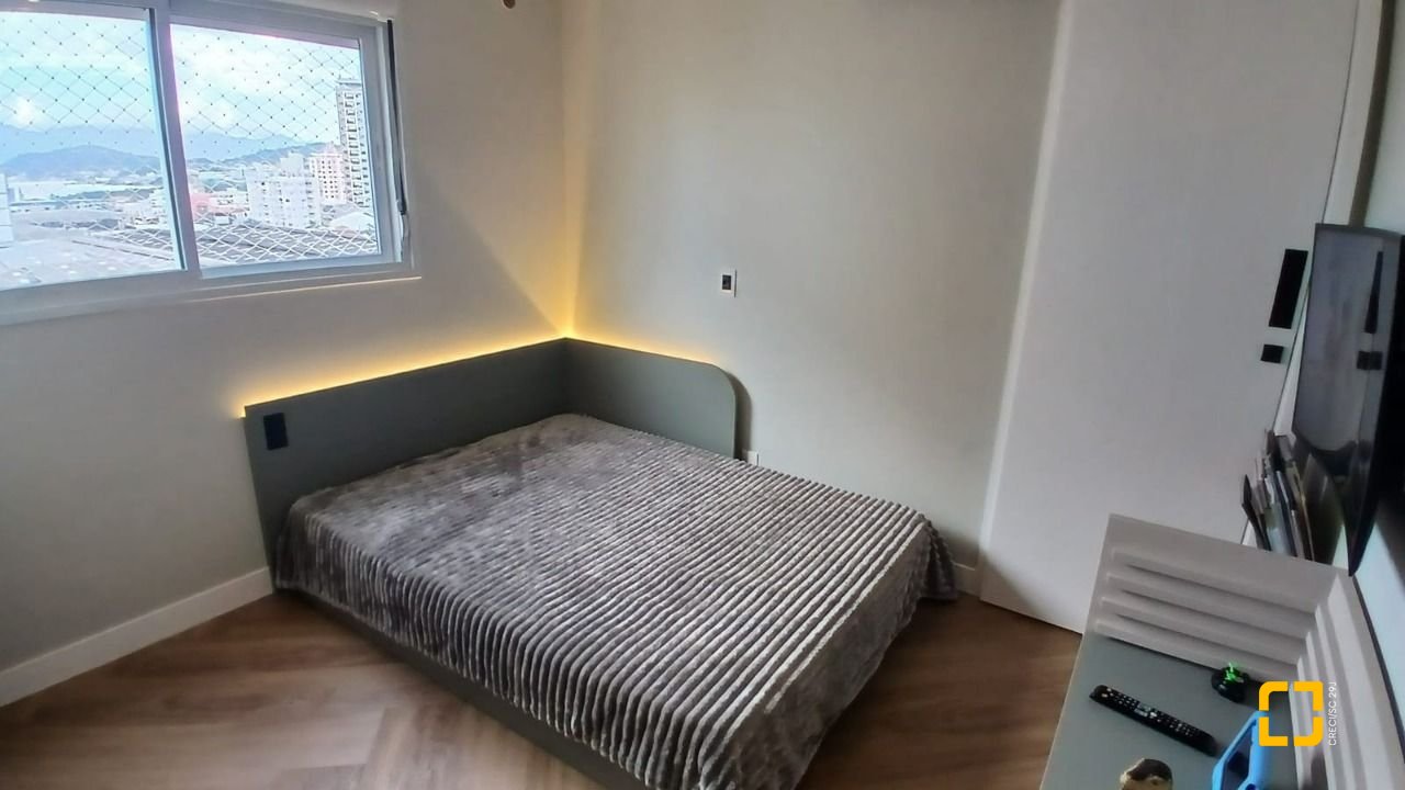 Apartamento com 113m², 4 quartos (sendo 1 suíte), 1 garagem, no bairro Kobrasol em São José