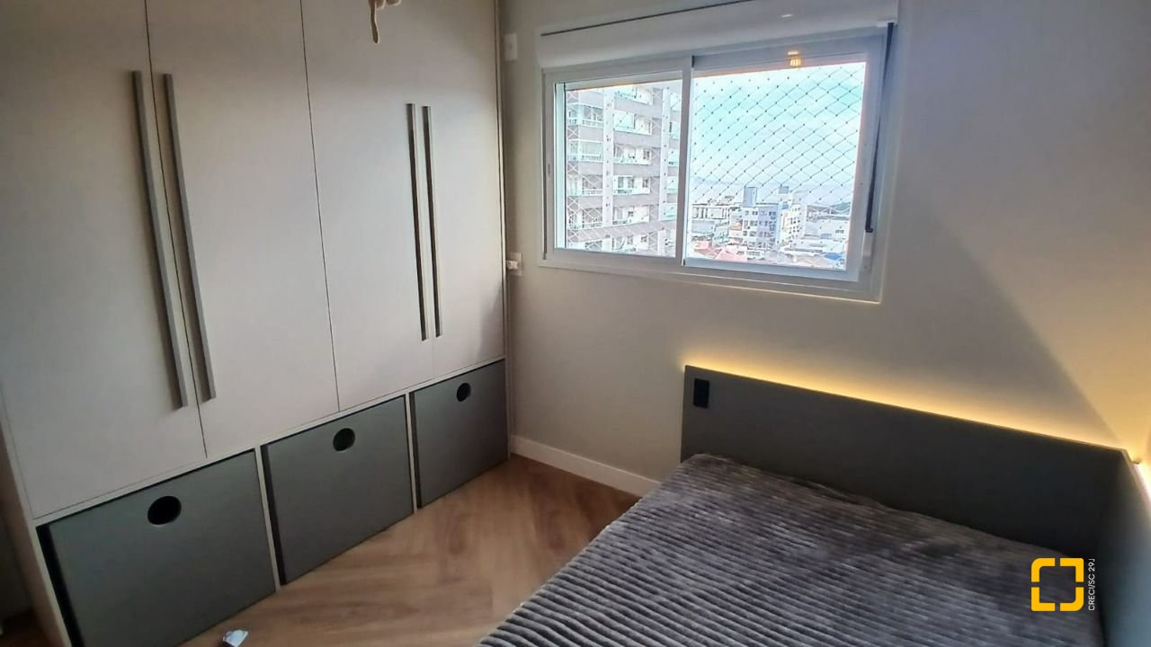 Apartamento com 113m², 4 quartos (sendo 1 suíte), 1 garagem, no bairro Kobrasol em São José