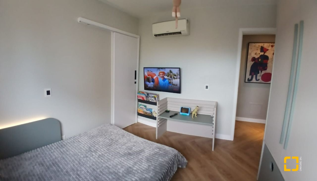 Apartamento com 113m², 4 quartos (sendo 1 suíte), 1 garagem, no bairro Kobrasol em São José