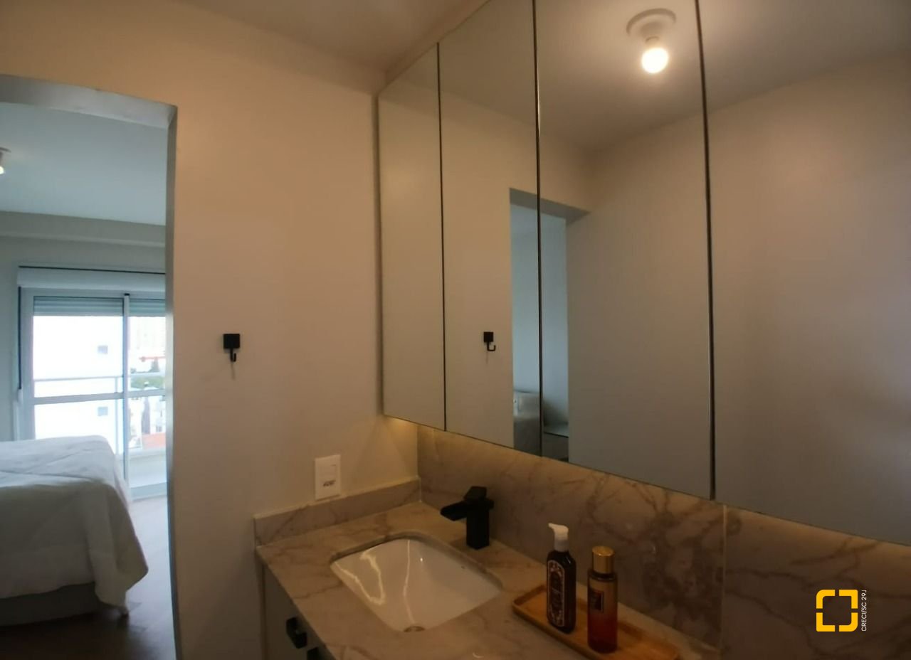 Apartamento com 113m², 4 quartos (sendo 1 suíte), 1 garagem, no bairro Kobrasol em São José
