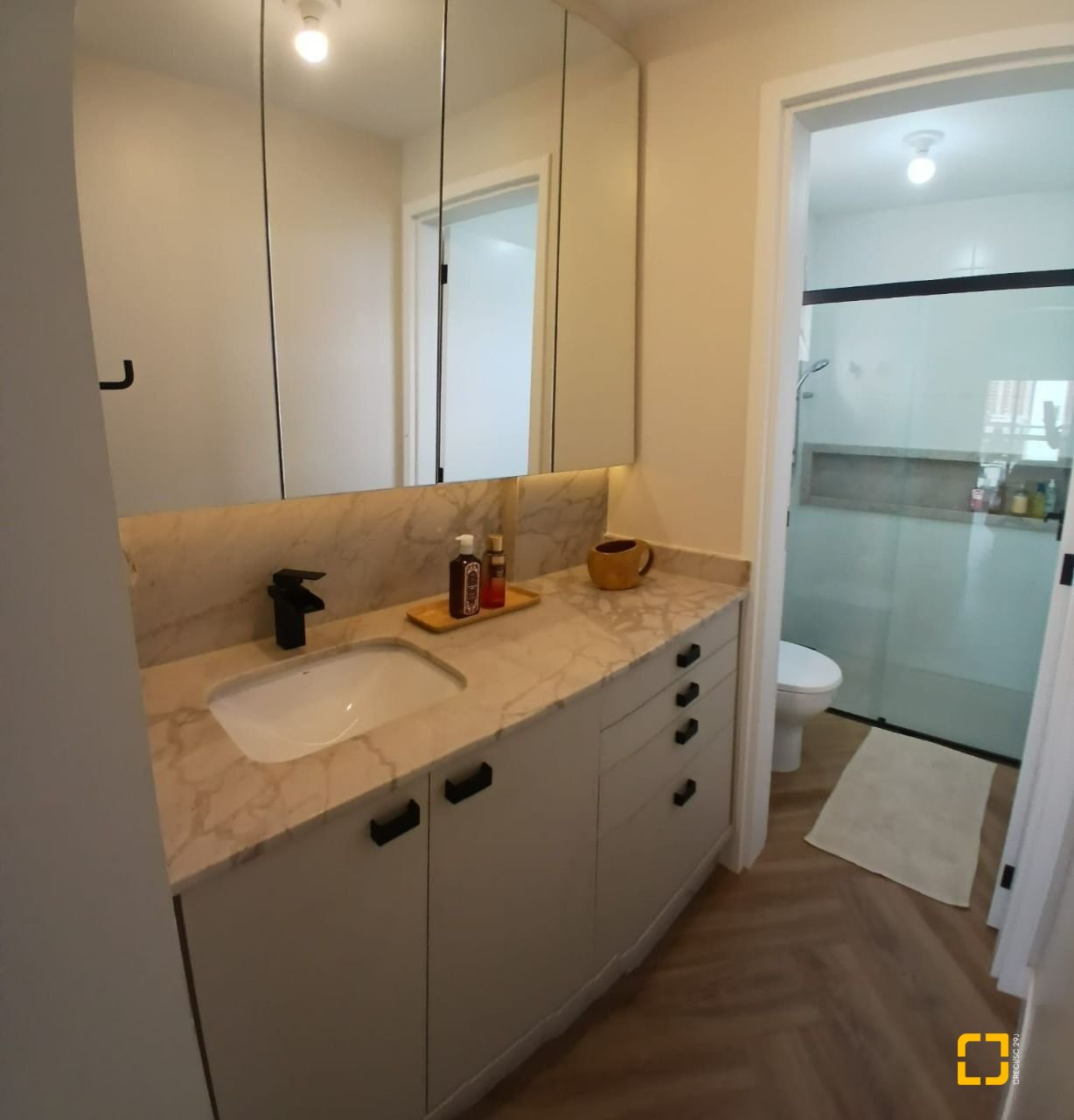Apartamento com 113m², 4 quartos (sendo 1 suíte), 1 garagem, no bairro Kobrasol em São José