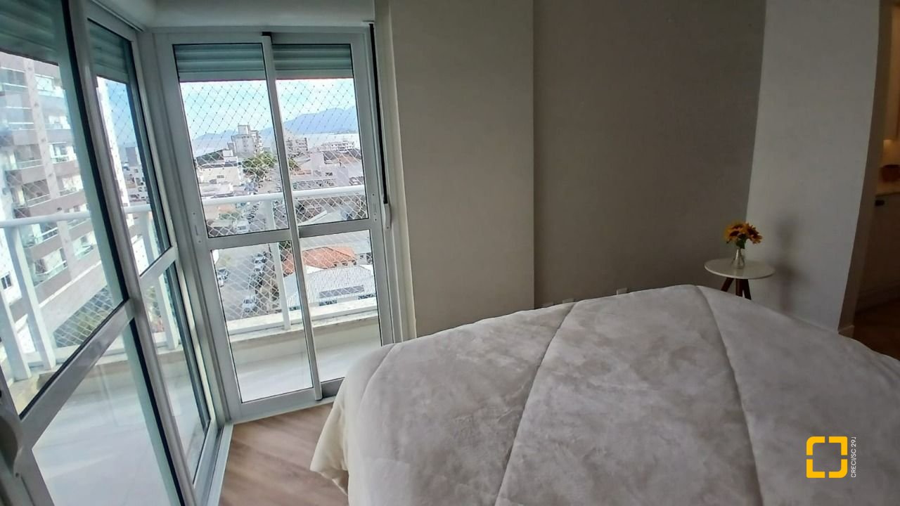 Apartamento com 113m², 4 quartos (sendo 1 suíte), 1 garagem, no bairro Kobrasol em São José