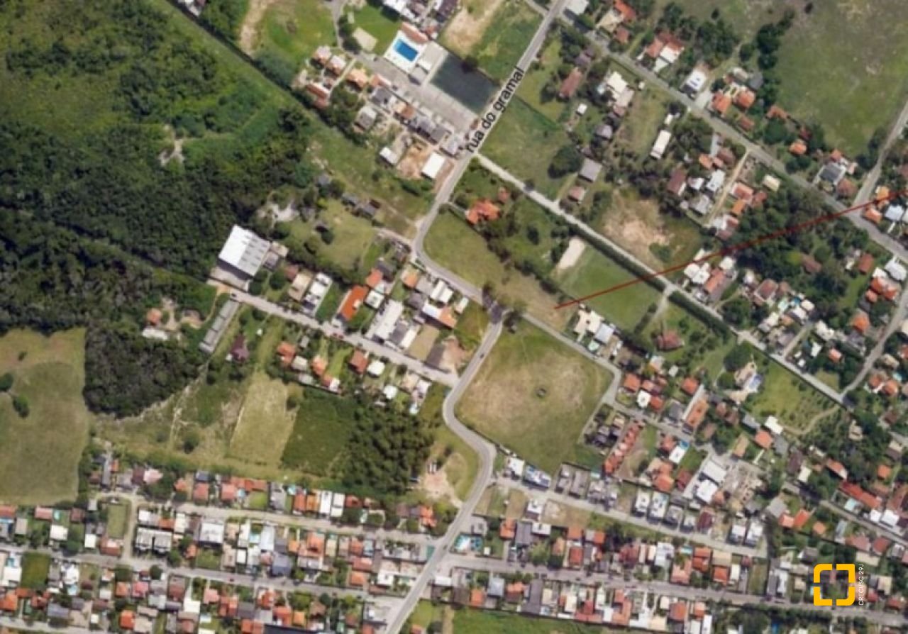 Casa com 140m², 6 quartos (sendo 3 suítes), 2 garagens, no bairro Campeche em Florianópolis