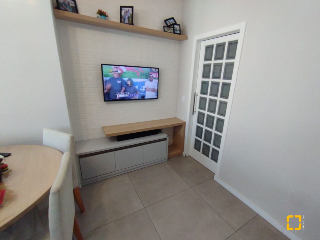 Casa com 312m², 6 quartos, 4 garagens, no bairro Carianos em Florianópolis