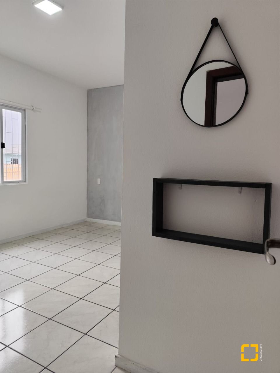 Casa com 312m², 6 quartos, 4 garagens, no bairro Carianos em Florianópolis