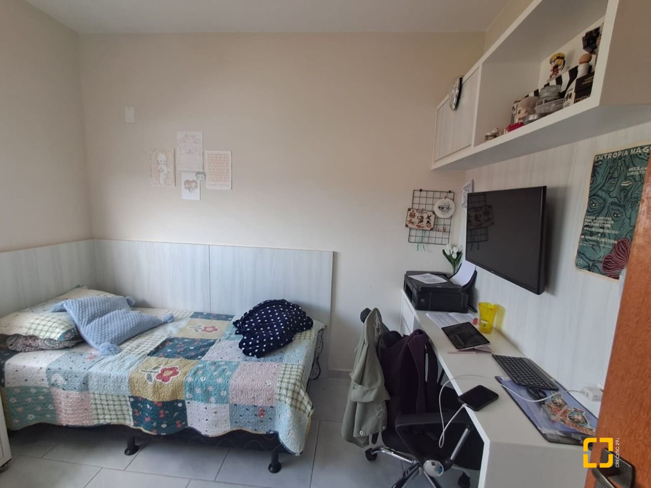 Cobertura com 101m², 4 quartos (sendo 1 suíte), 2 garagens, no bairro Ingleses em Florianópolis
