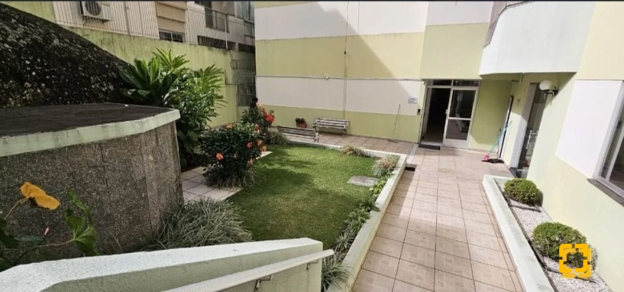 Apartamento com 95m², 4 quartos (sendo 1 suíte), 1 garagem, no bairro Estreito em Florianópolis