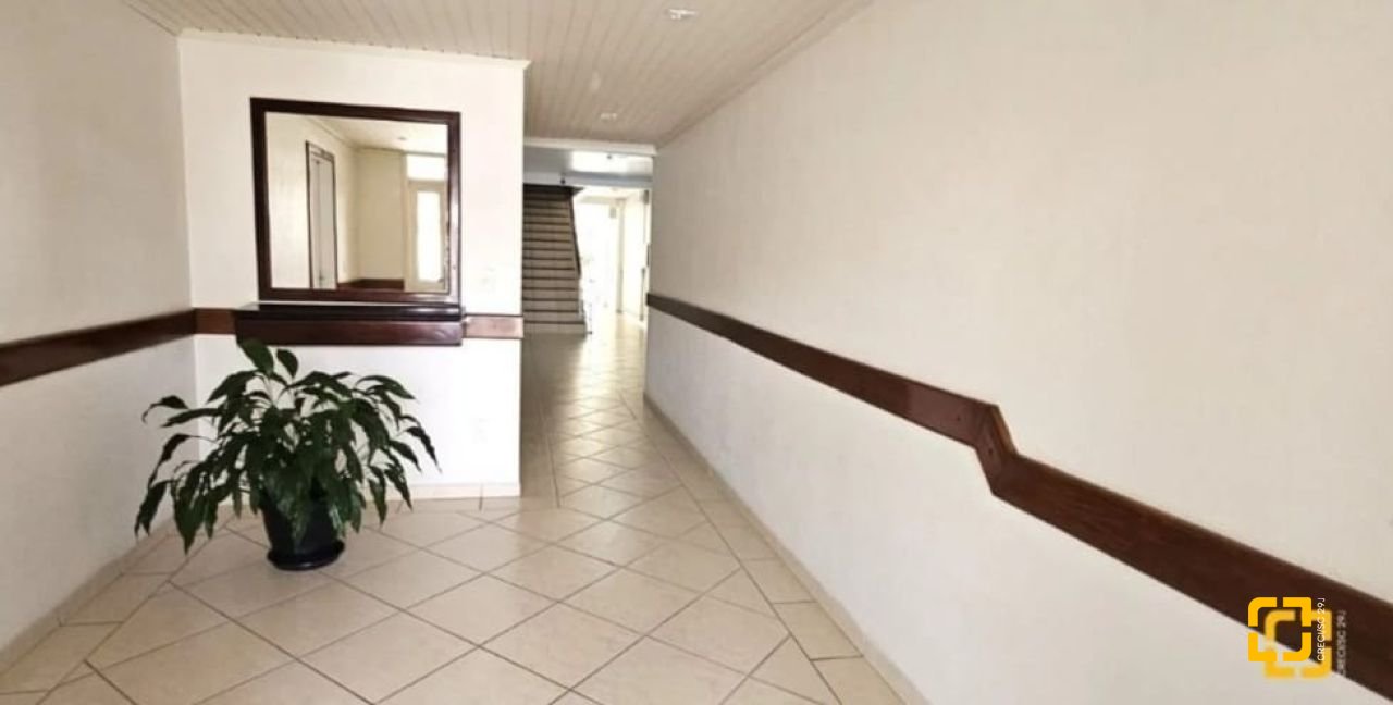 Apartamento com 95m², 4 quartos (sendo 1 suíte), 1 garagem, no bairro Estreito em Florianópolis