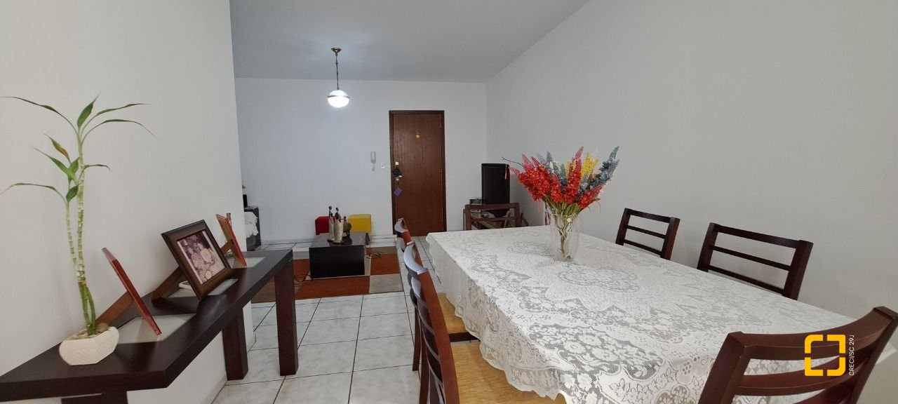 Apartamento com 95m², 4 quartos (sendo 1 suíte), 1 garagem, no bairro Estreito em Florianópolis
