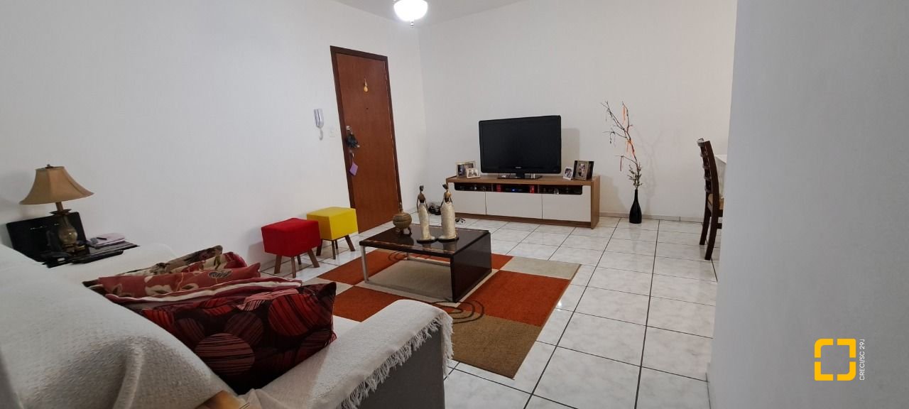 Apartamento com 95m², 4 quartos (sendo 1 suíte), 1 garagem, no bairro Estreito em Florianópolis