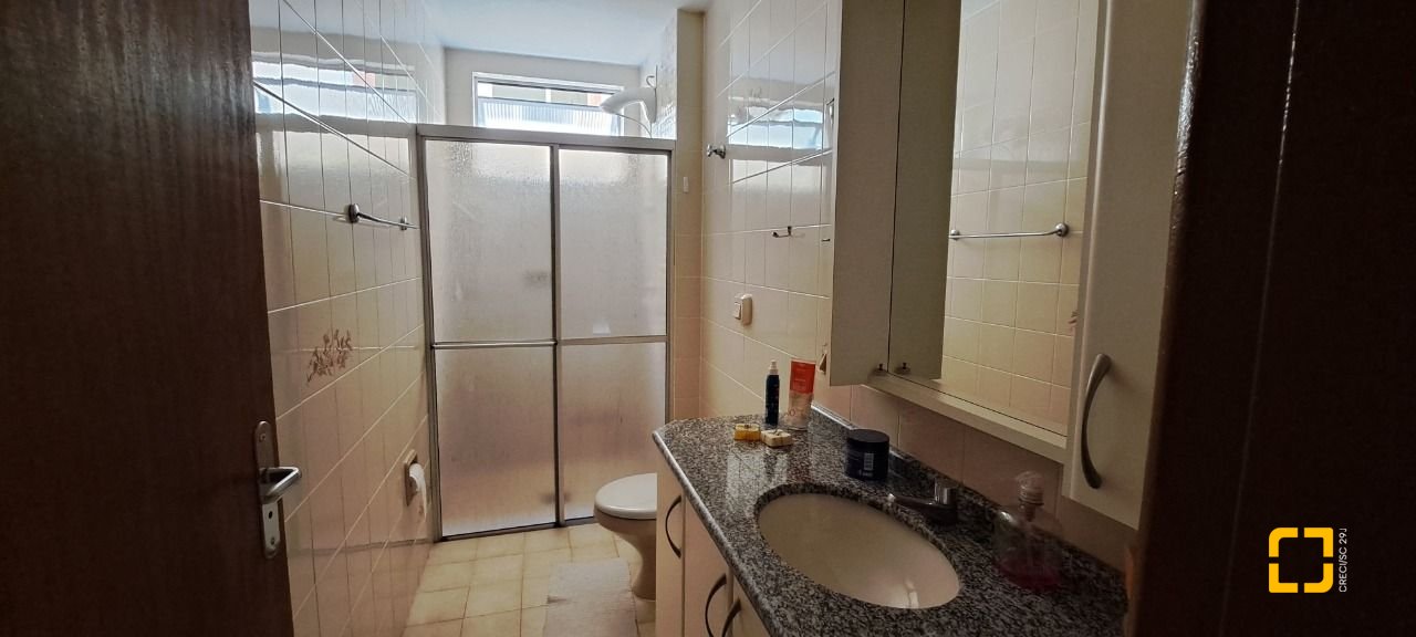 Apartamento com 95m², 4 quartos (sendo 1 suíte), 1 garagem, no bairro Estreito em Florianópolis