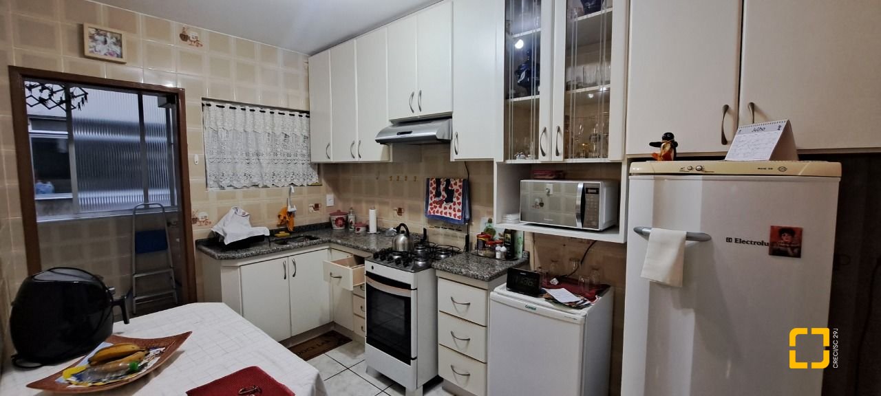 Apartamento com 95m², 4 quartos (sendo 1 suíte), 1 garagem, no bairro Estreito em Florianópolis