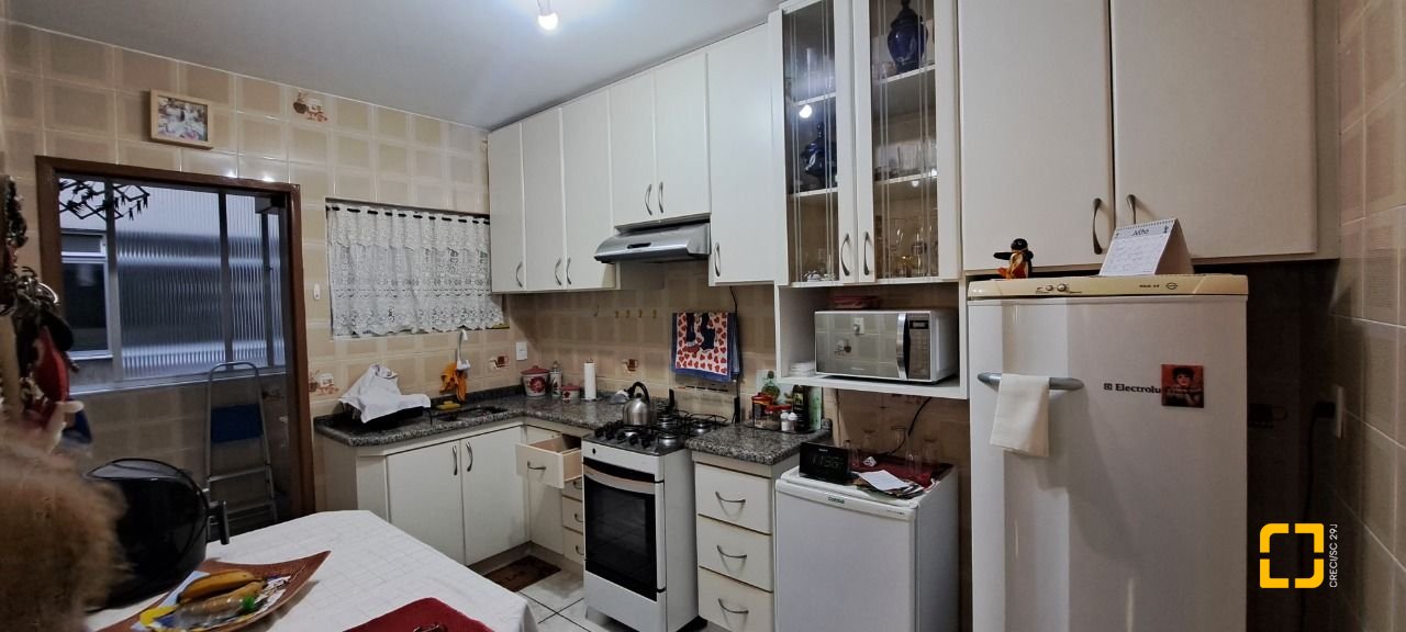 Apartamento com 95m², 4 quartos (sendo 1 suíte), 1 garagem, no bairro Estreito em Florianópolis