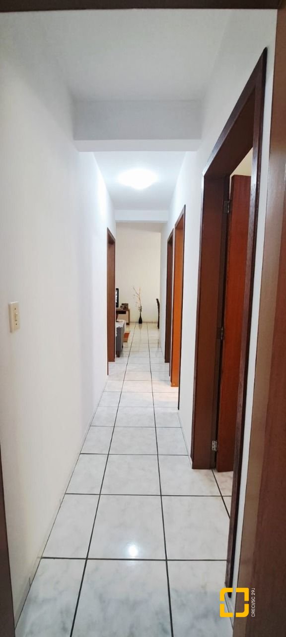 Apartamento com 95m², 4 quartos (sendo 1 suíte), 1 garagem, no bairro Estreito em Florianópolis