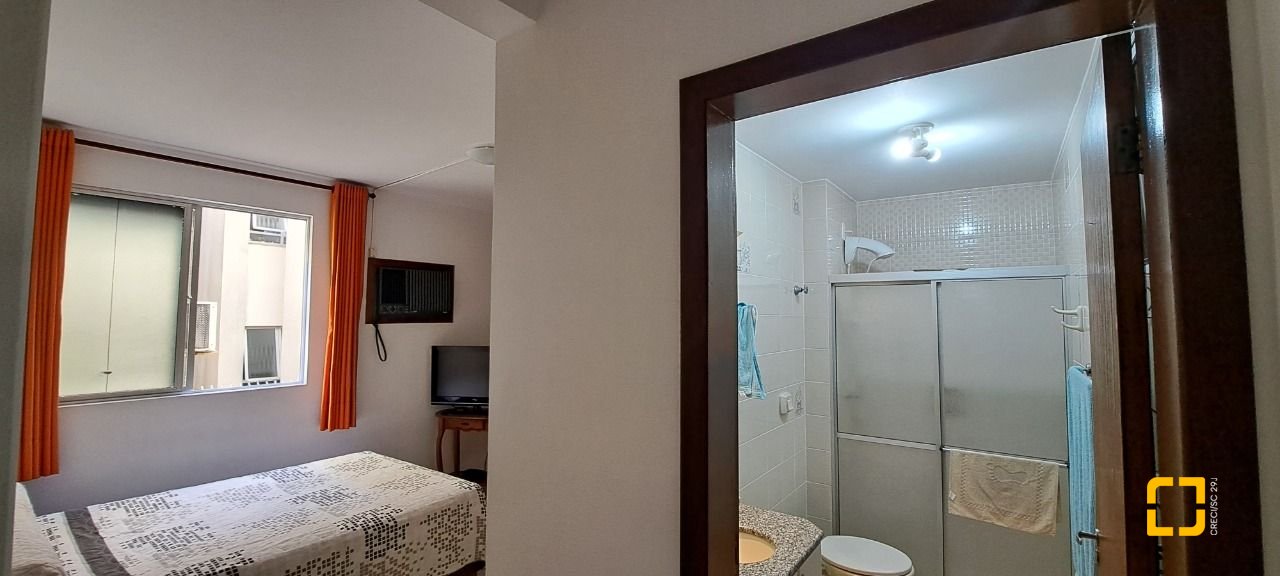 Apartamento com 95m², 4 quartos (sendo 1 suíte), 1 garagem, no bairro Estreito em Florianópolis