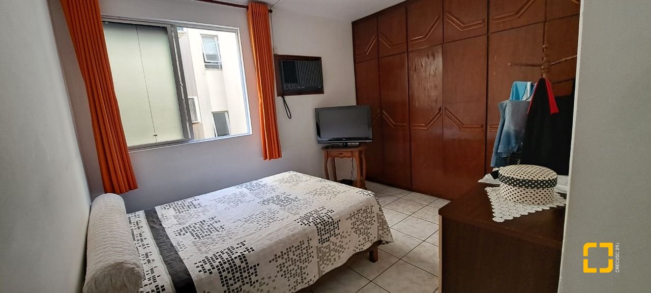 Apartamento com 95m², 4 quartos (sendo 1 suíte), 1 garagem, no bairro Estreito em Florianópolis